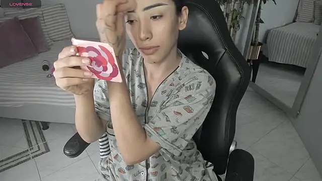 vaiolethsan   online show from 21, 4, 2026