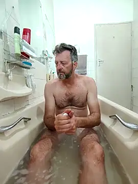 itsmeyes69 online show from 19, 2, 2025