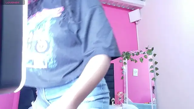 Snapshot of hotiergirl chatting on 11, 10, 2025 hotiergirl online show from 11, 10, 2025