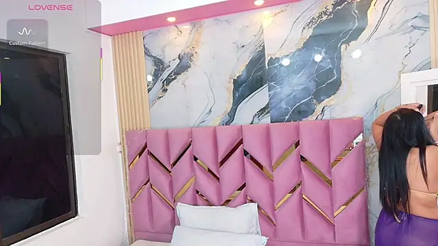 Snapshot of hotiergirl chatting on 31, 10, 2025 hotiergirl online show from 31, 10, 2025