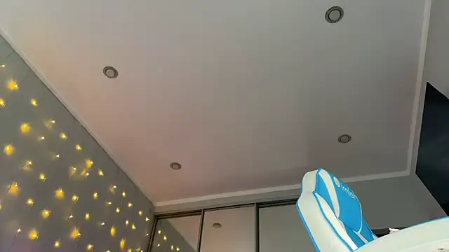 Mercedes Robinson online show from 26, 1, 2025