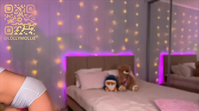 Mercedes Robinson online show from 23, 2, 2025