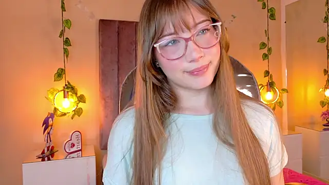 Dahlia Rousse online show from 3, 7, 2026