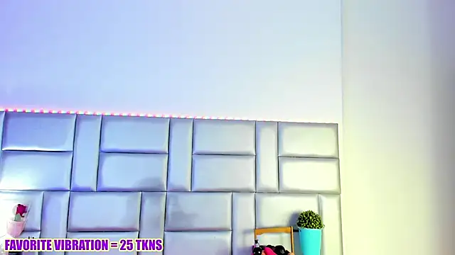 Snapshot of LovelyNickii chatting on 21, 3, 2026 LovelyNickii online show from 21, 3, 2026