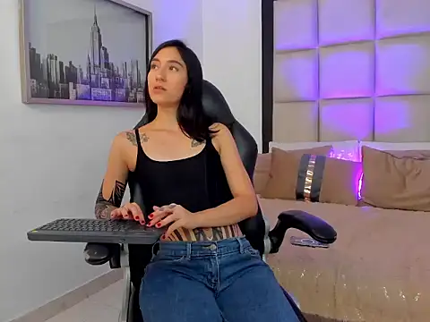 MeganPresleyy online show from 13, 5, 2026