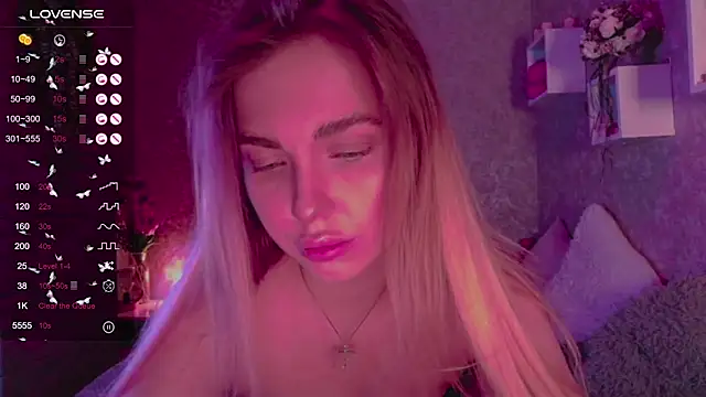 Mika Rayy online show from 13, 3, 2025