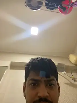 cute modell online show from 28, 2, 2025