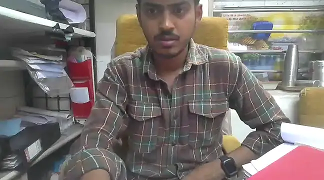 cute modell online show from 28, 2, 2025