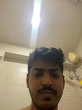 cute modell online show from 2, 3, 2025