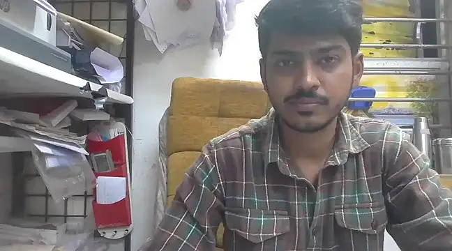 cute modell online show from 7, 3, 2025