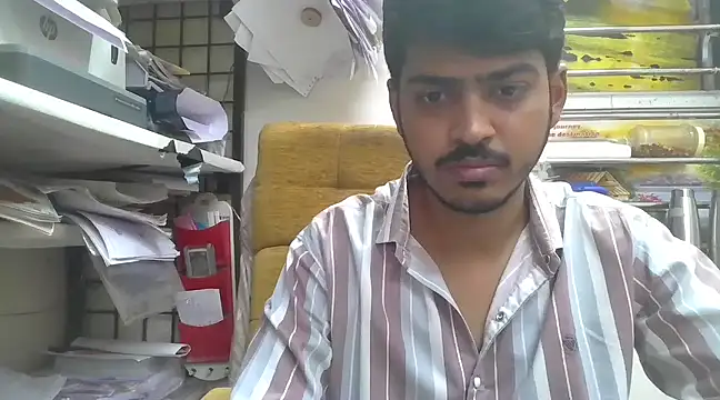 cute modell online show from 12, 3, 2025