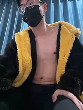 Snapshot of yfx468 chatting on 9, 3, 2025 yfx468 online show from 9, 3, 2025