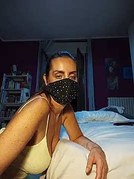 Akemi rossi online show from 7, 8, 2026