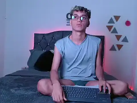 Snapshot of andrew_willyams chatting on 14, 1, 2025 andrew willyams online show from 14, 1, 2025