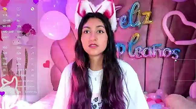 sweetfoxy 17 online show from 17, 2, 2025