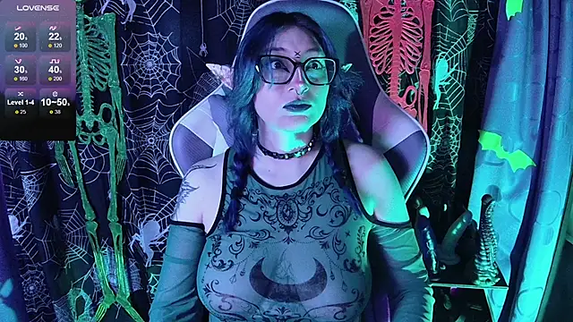 Kimlennox  online show from 6, 1, 2026