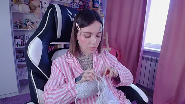 Catharsisi online show from 21, 2, 2025