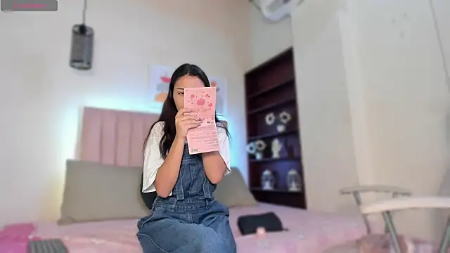 Snapshot of Kathe_slim chatting on 2, 5, 2026 Kathe slim online show from 2, 5, 2026