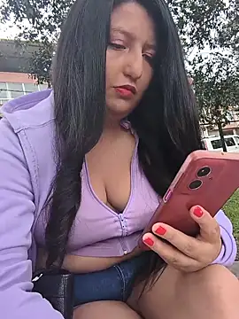 Melyy Edii online show from 12, 5, 2026
