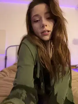 Snapshot of Mary_Leaf chatting on 6, 2, 2025 Mary Leaf online show from 6, 2, 2025