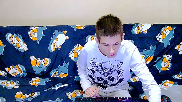 Snapshot of Lester_Broo chatting on 15, 12, 2025 Lester Broo online show from 15, 12, 2025