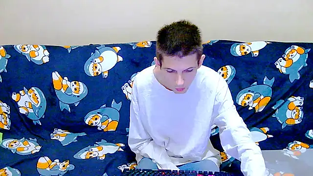 Snapshot of Lester_Broo chatting on 21, 12, 2025 Lester Broo online show from 21, 12, 2025