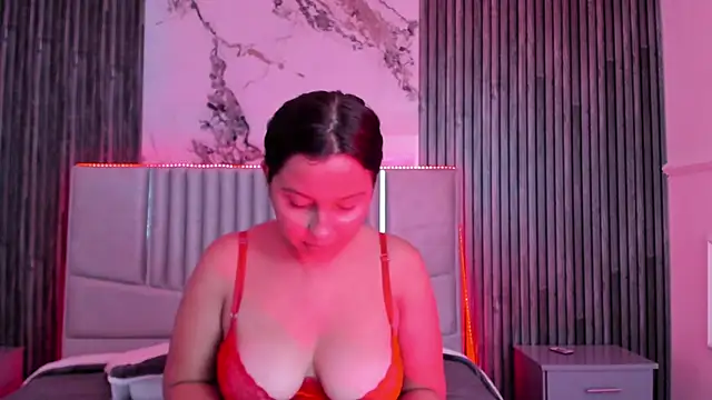 Snapshot of Thaliiajones chatting on 19, 1, 2025 Thaliiajones online show from 19, 1, 2025