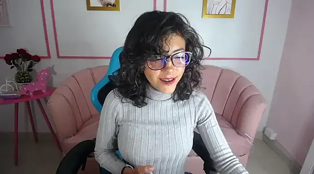 zoe ch  online show from 17, 3, 2025