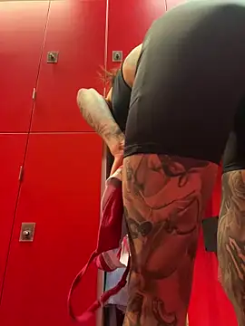 Black sweet Rose online show from 5, 2, 2025