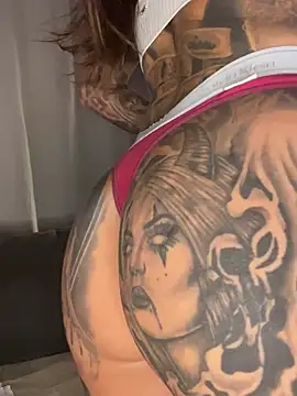 Black sweet Rose online show from 15, 3, 2025