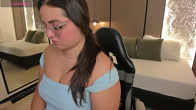 lilly ass  online show from 10, 7, 2026