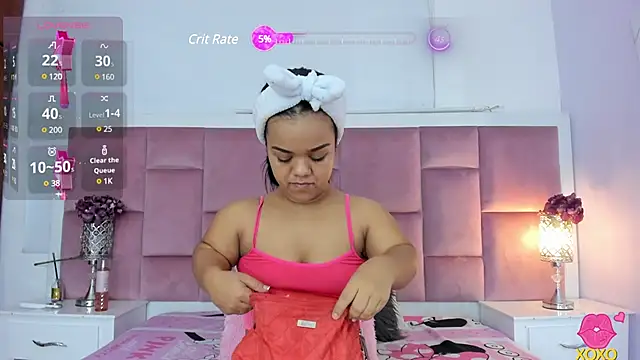 Snapshot of AnieRey chatting on 4, 2, 2025 AnieRey online show from 4, 2, 2025