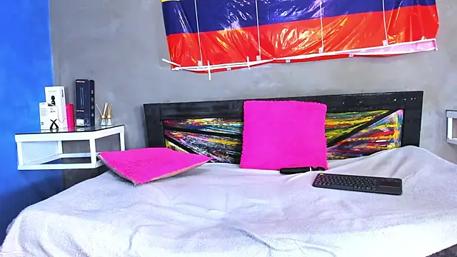 Snapshot of Charlotte_curvy_ chatting on 5, 7, 2026 Charlotte curvy online show from 5, 7, 2026