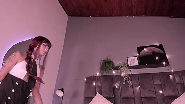 SabrinaSpell  online show from 8, 11, 2025