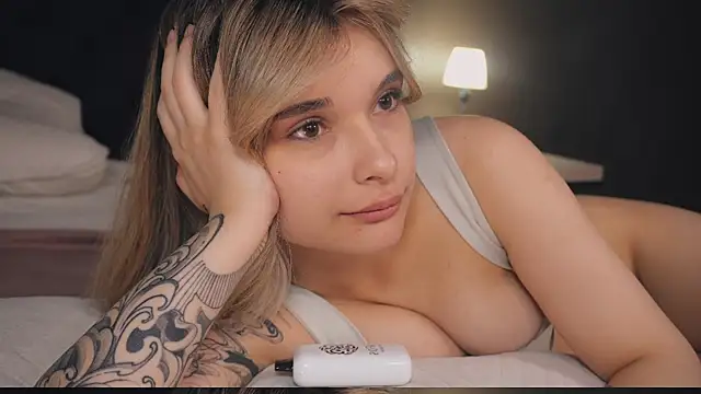 Snapshot of Bella_Alita chatting on 15, 3, 2025 Bella Alita online show from 15, 3, 2025