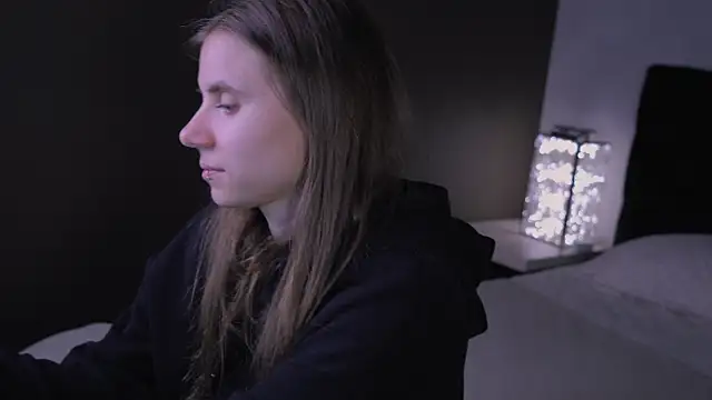 Snapshot of Bella_Alita chatting on 11, 10, 2025 Bella Alita online show from 11, 10, 2025