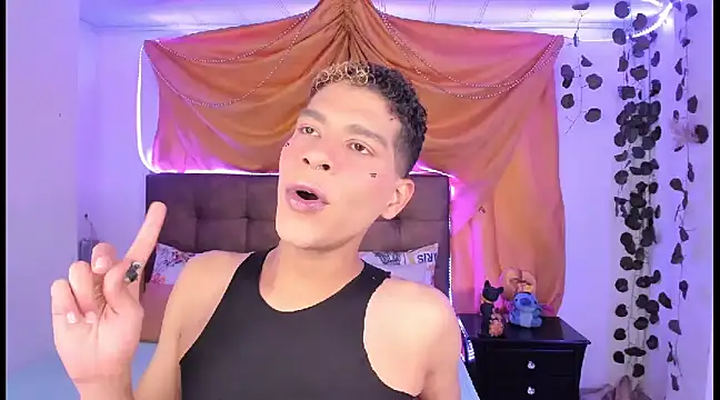 Ethan Boyy online show from 6, 3, 2025