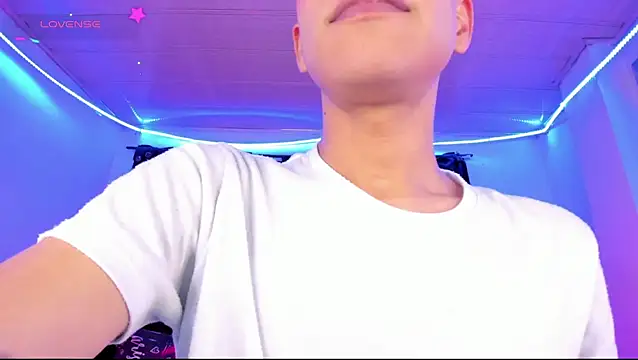 Ethan Boyy online show from 11, 5, 2026