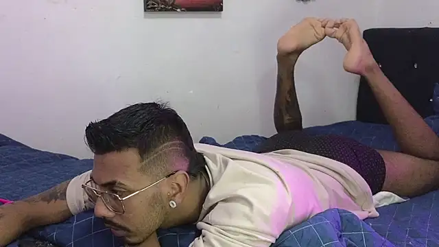 Snapshot of eros-0001 chatting on 20, 1, 2025 eros-0001 online show from 20, 1, 2025