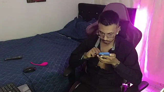 Snapshot of eros-0001 chatting on 22, 1, 2025 eros-0001 online show from 22, 1, 2025