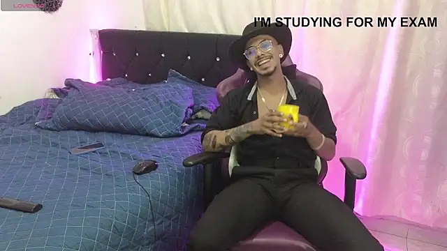 Snapshot of eros-0001 chatting on 5, 2, 2025 eros-0001 online show from 5, 2, 2025