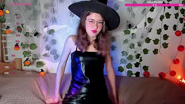 Snapshot of Sakura_Mmio chatting on 31, 10, 2025 Sakura Mmio online show from 31, 10, 2025