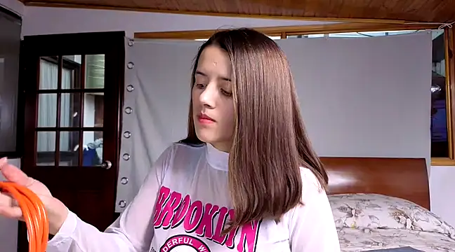 SexLaura  online show from 12, 2, 2025