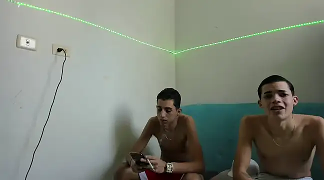 Latinos 2001 online show from 16, 2, 2025