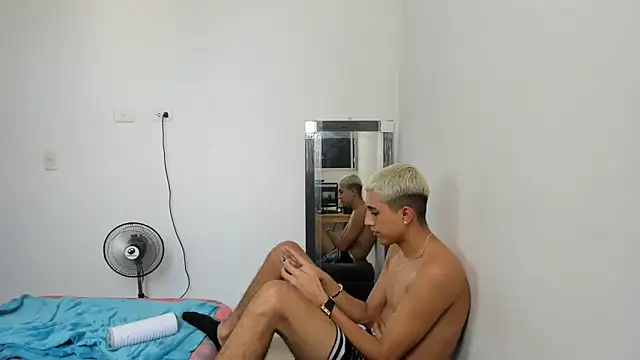 Latinos 2001 online show from 22, 3, 2025