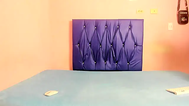 Latinos 2001 online show from 19, 12, 2025