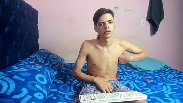 Latinos 2001 online show from 15, 2, 2026