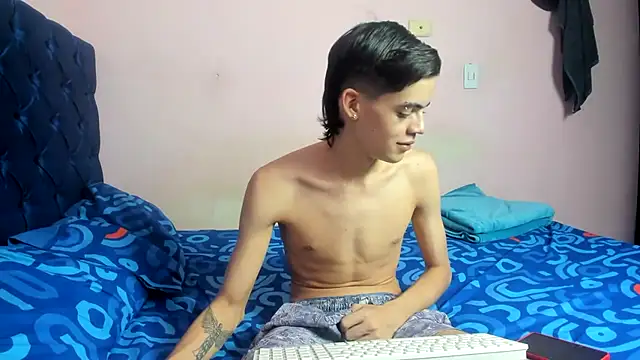 Latinos 2001 online show from 27, 2, 2026