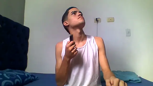 Latinos 2001 online show from 17, 6, 2026