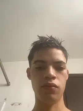 Latinos 2001 online show from 19, 7, 2026